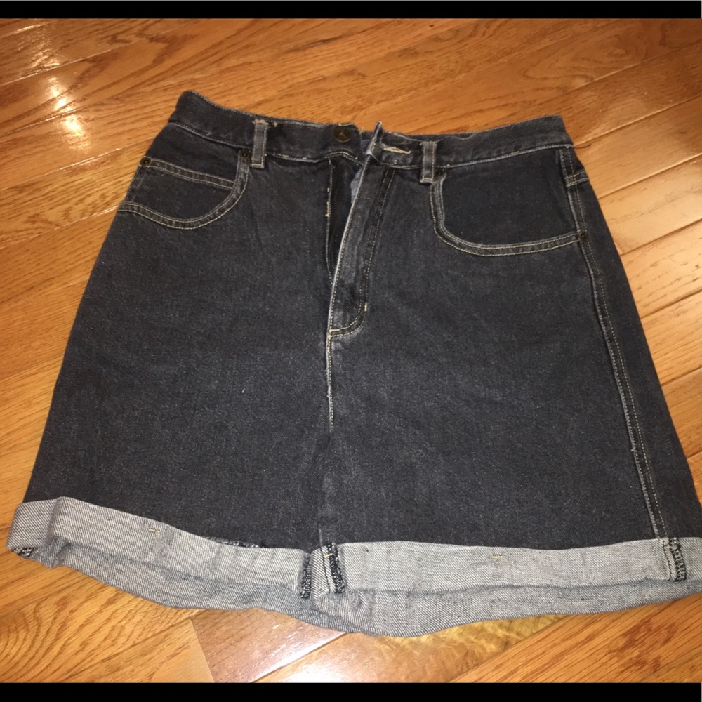 NWOT Black jean shorts